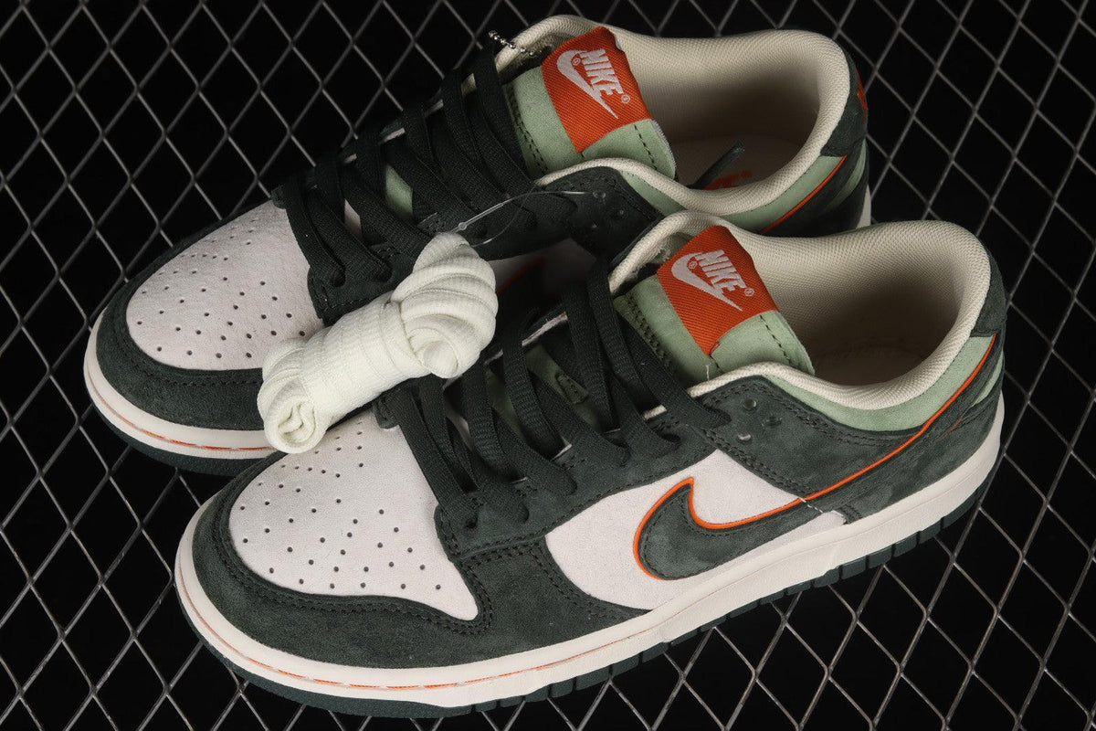 Nike SB Dunk Low "Steamboy OST Green Orange"