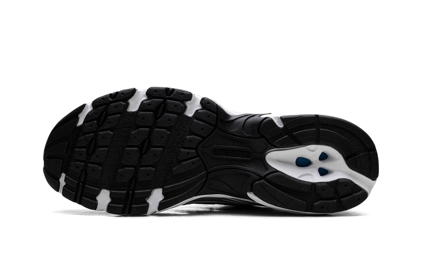 New Balance 740 "White Silver Metallic black"