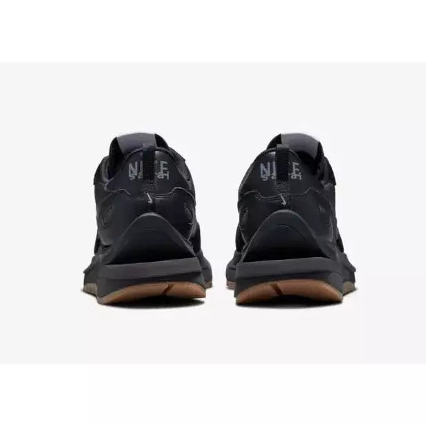 Nike Vaporwaffle Sacai  Black And Gum