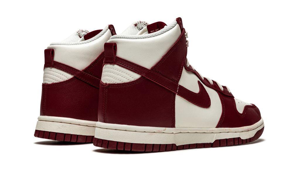 DUNK HIGH "Team Red"