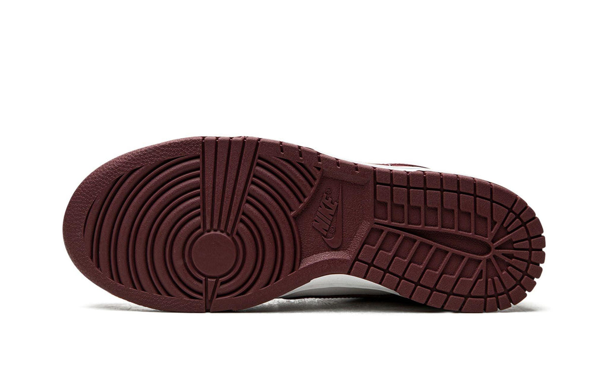 DUNK LOW "Dark Beetroot"