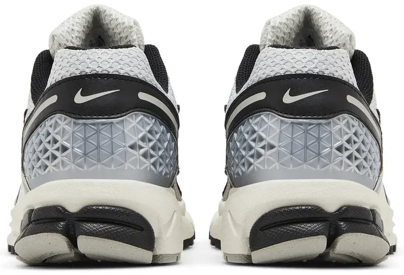 Nike Zoom Vomero 5 Photon Dust Black