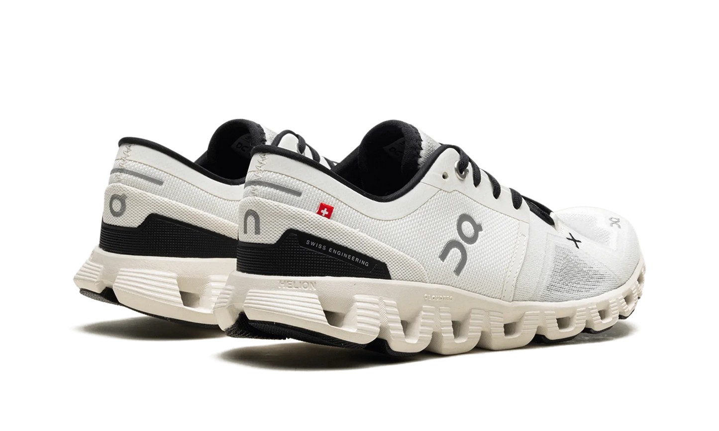 On Running Cloud X 3 "Ivory / Black"