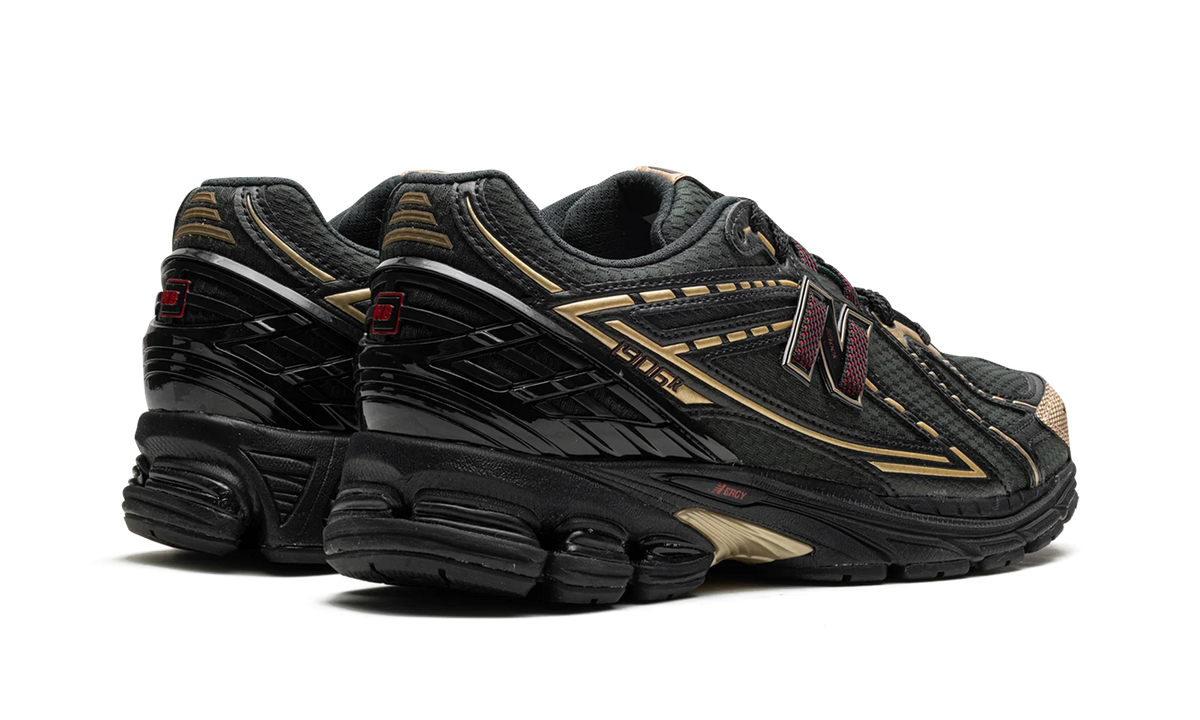 New Balance 1906R "Kith - Black"