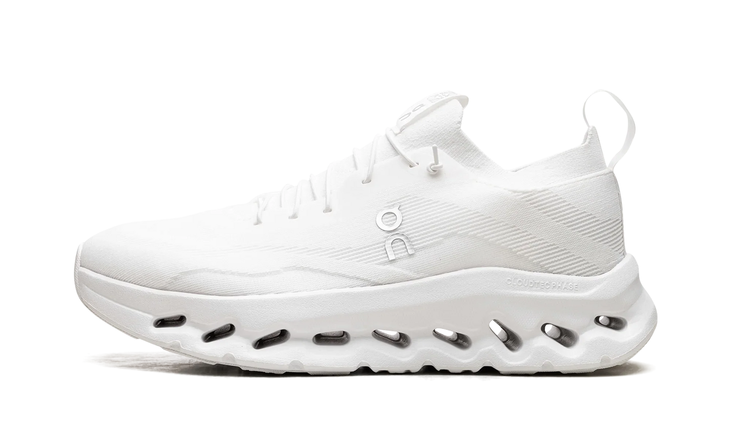 On  Running Cloudtilt "LOEWE All White"