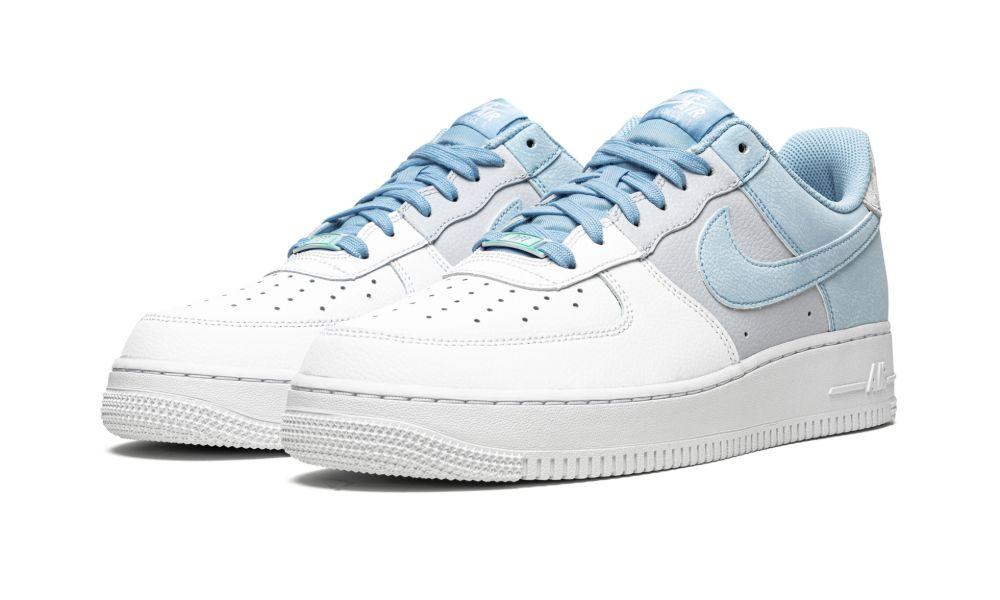 Nike Air Force 1 '07 LV8 "Psychic Blue"