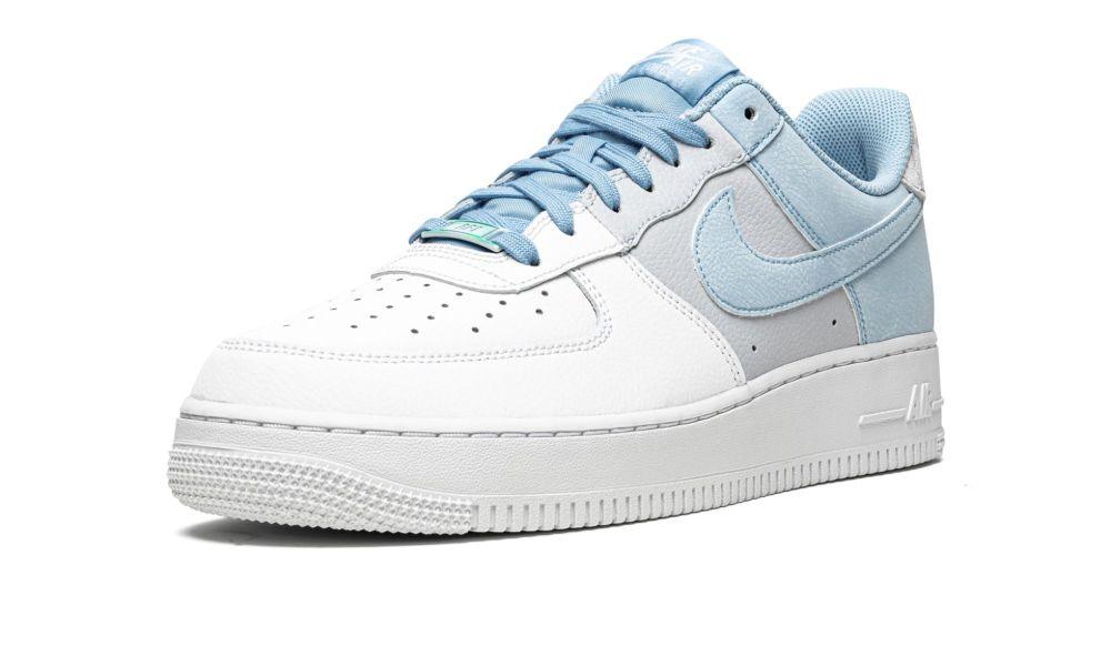 Nike Air Force 1 '07 LV8 "Psychic Blue"