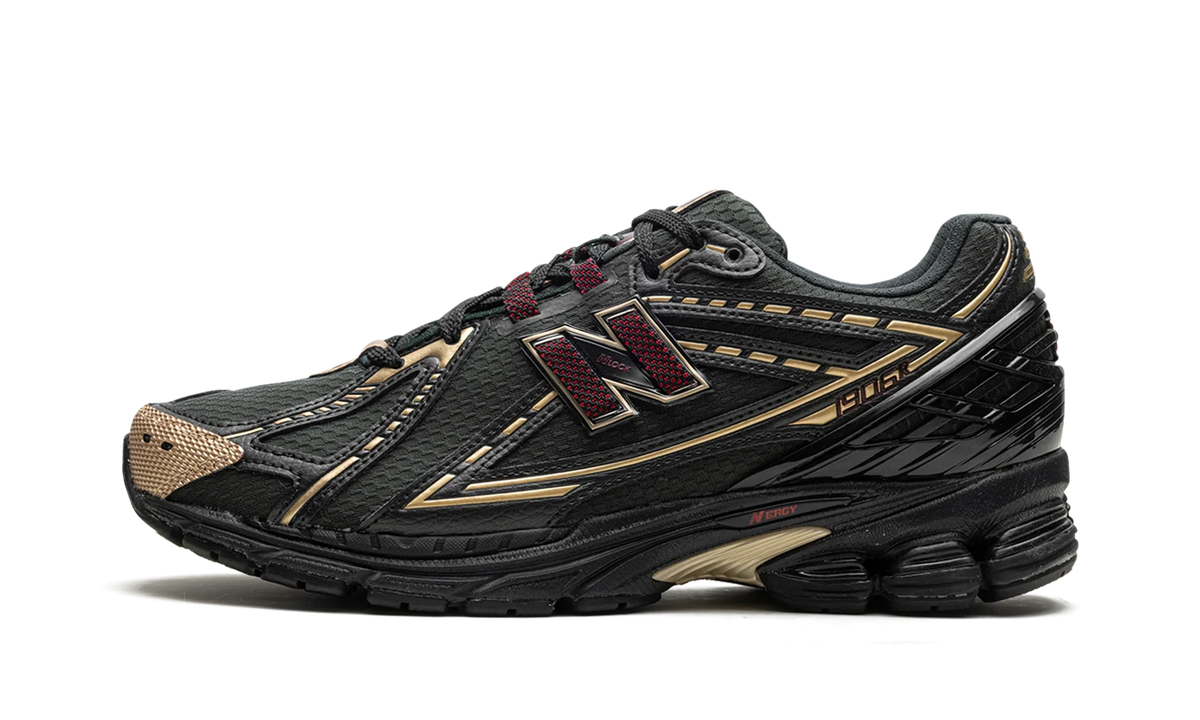 New Balance 1906R "Kith - Black"