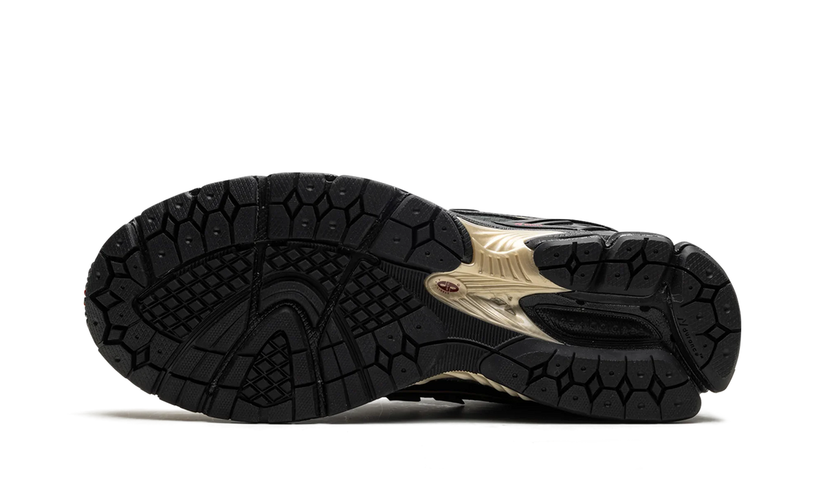 New Balance 1906R "Kith - Black"