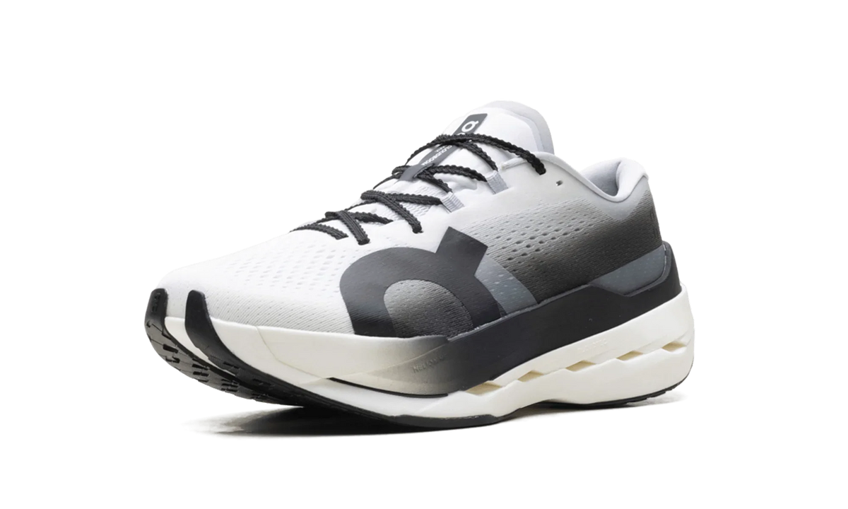On Running Cloudboom Max "White / Black"