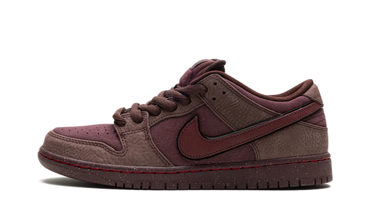 SB Dunk Low "City of Love"