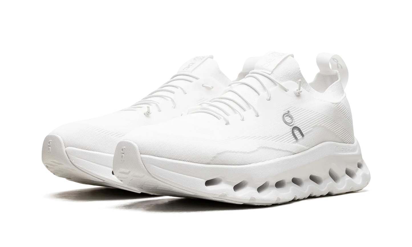 On  Running Cloudtilt "LOEWE All White"