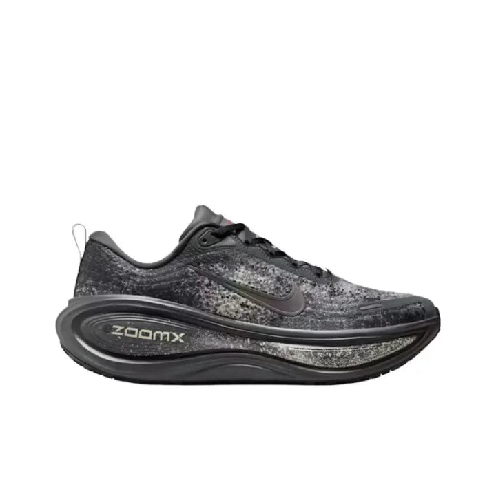 Nike Vomero Plus "Anthracite / Oatmeal"