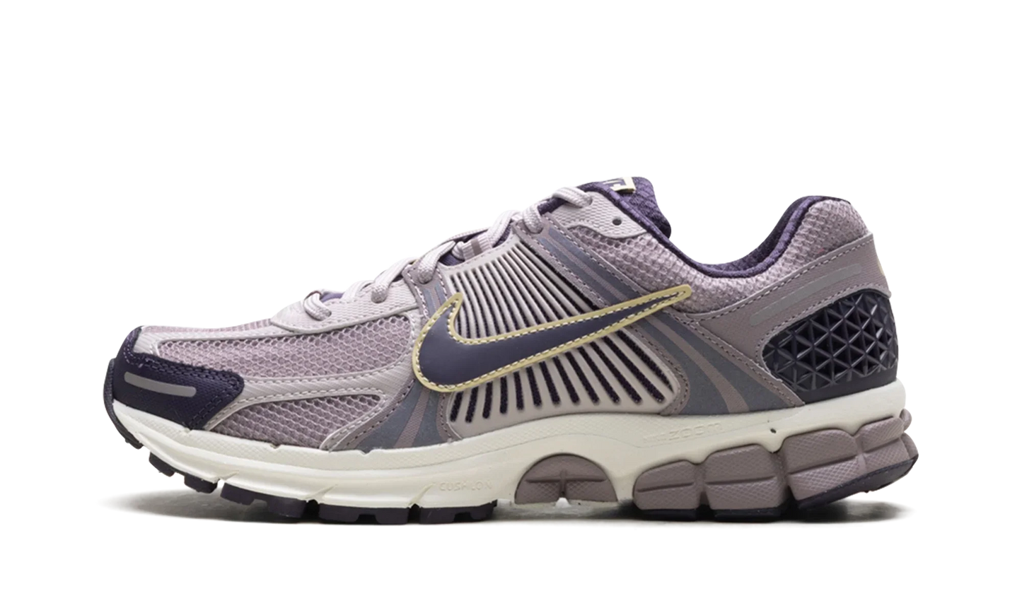 Zoom Vomero 5 "Platinum Violet"
